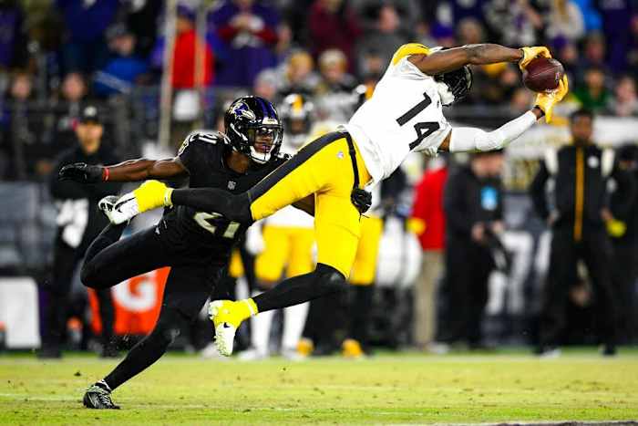 Pittsburg Steelers WR George Pickens has a penchant for making the spectacular catch look routine. 
